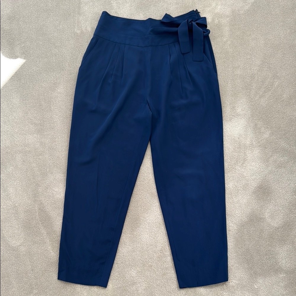 DVF Navy Pants with tie waist, size 0